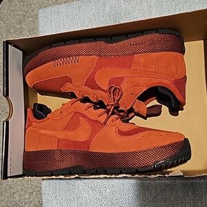 Nike Women's Sneakers in Red and Black